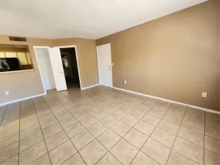 Photo #3: 2679838 Listing 