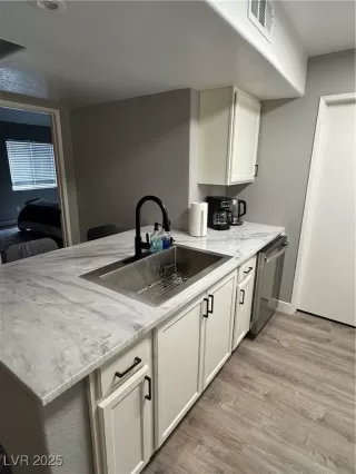 Photo #3: 2679844 Listing 