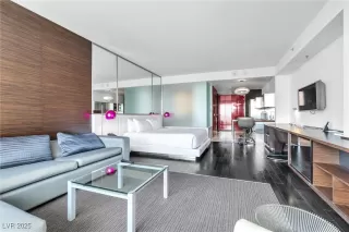 Photo #4: 2679869 Listing