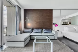 Photo #6: 2679869 Listing