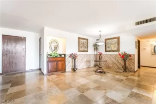 Photo #2: 2679875 Listing 