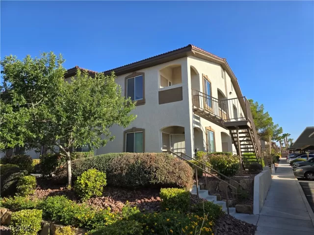 MLS: 2679974 Condo For Sale
