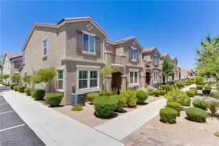 Photo #1: 2679986 Listing 