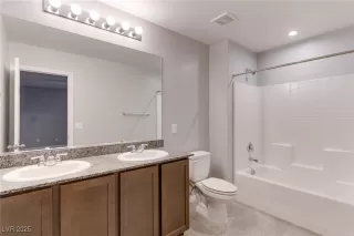 Photo #3: 2679986 Listing 