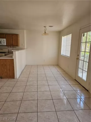 Photo #1: 2679989 Listing 