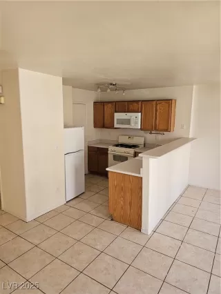 Photo #2: 2679989 Listing 