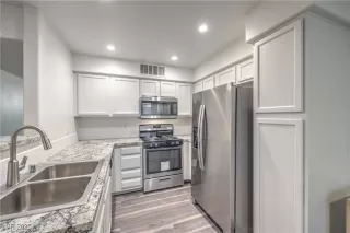 Photo #2: 2680014 Listing 