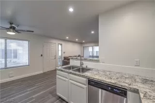 Photo #6: 2680014 Listing 