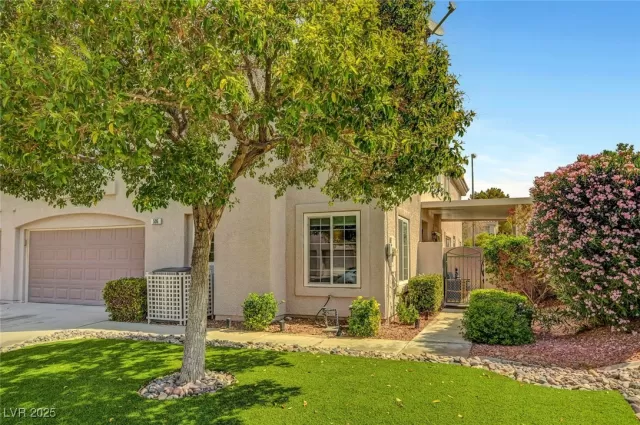 MLS: 2680018 Condo For Sale