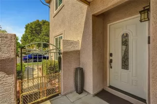 Photo #2: 2680018 Listing