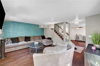 Photo #5: 2680018 Listing