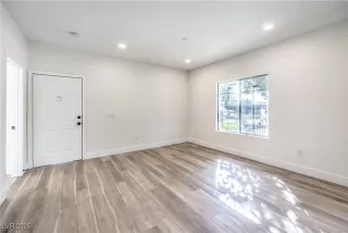 Photo #4: 2680021 Listing 