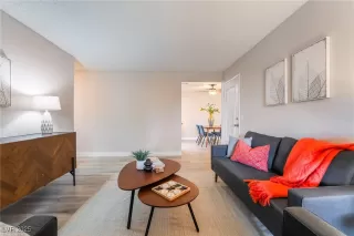 Photo #5: 2680043 Listing 