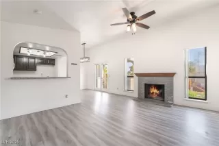 Photo #4: 2680067 Listing 