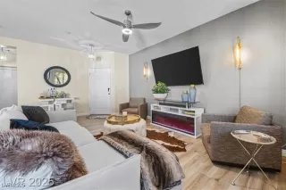 Photo #3: 2680088 Listing