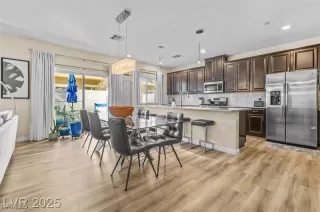 Photo #6: 2680088 Listing