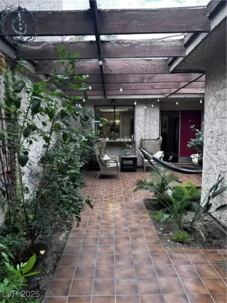 Photo #3: 2680091 Listing