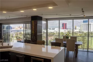 Photo #3: 2680115 Listing