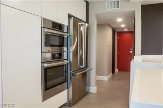 Photo #6: 2680115 Listing