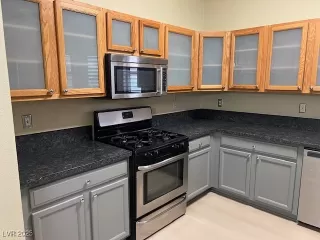 Photo #1: 2680135 Listing 