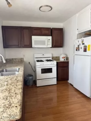 Photo #6: 2680140 Listing