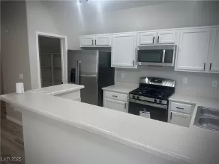 Photo #4: 2680189 Listing 