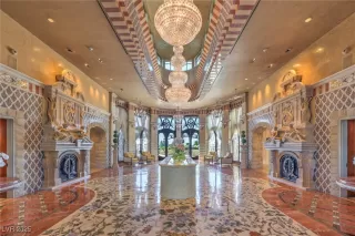 Photo #2: 2680213 Listing 