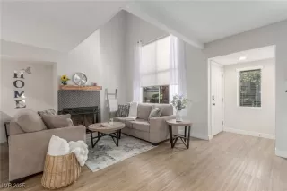 Photo #3: 2680288 Listing 