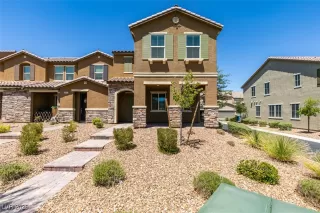 Photo #1: 2680301 Listing