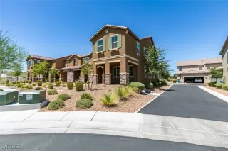 Photo #2: 2680301 Listing