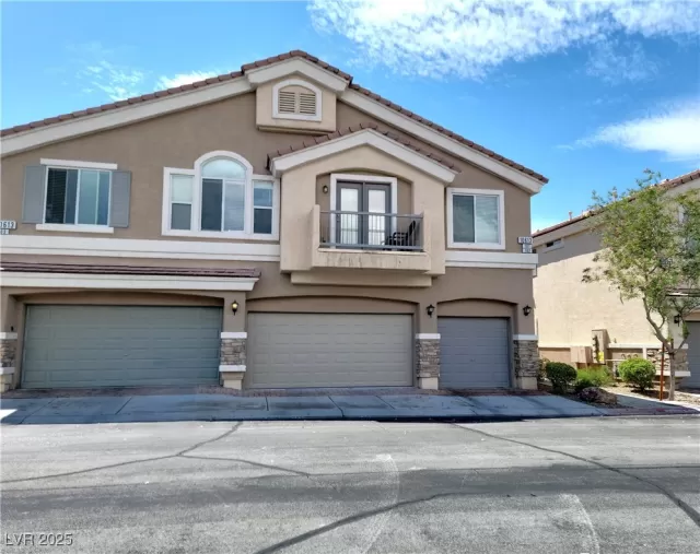 MLS: 2680304 Condo For Sale