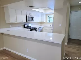 Photo #5: 2680305 Listing 