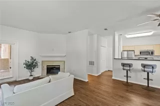 Photo #1: 2680338 Listing