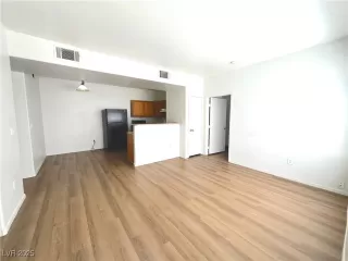 Photo #1: 2680356 Listing 