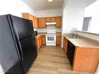 Photo #2: 2680356 Listing 