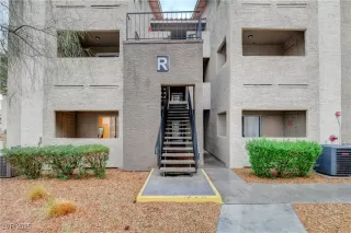 Photo #2: 2680383 Listing 