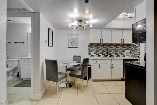 Photo #6: 2680383 Listing 