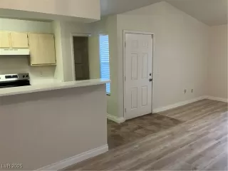 Photo #5: 2680404 Listing 