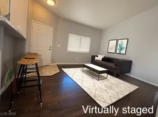 Photo #4: 2680417 Listing