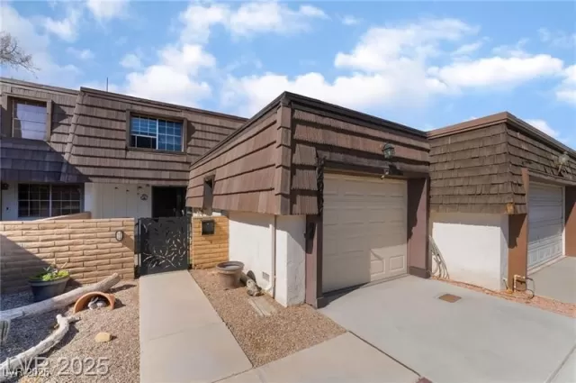 MLS: 2680426 Condo For Sale