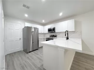 Photo #2: 2680454 Listing 