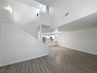 Photo #5: 2680454 Listing 