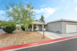 Photo #1: 2680492 Listing 