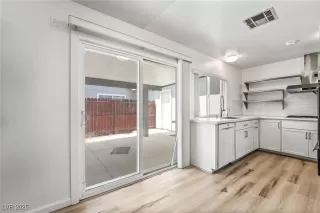 Photo #4: 2680492 Listing 