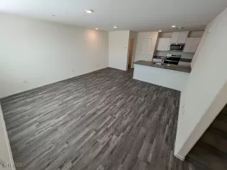 Photo #2: 2680502 Listing 