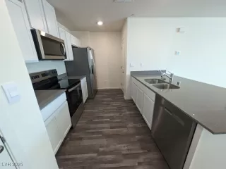 Photo #5: 2680502 Listing 