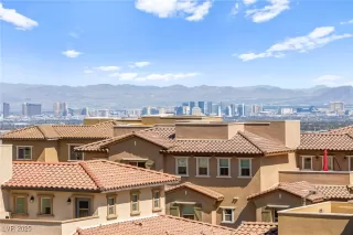 Photo #5: 2680532 Listing