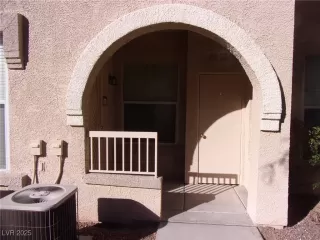 Photo #1: 2680541 Listing 