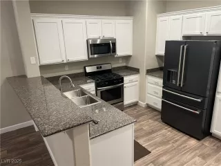 Photo #2: 2680561 Listing 