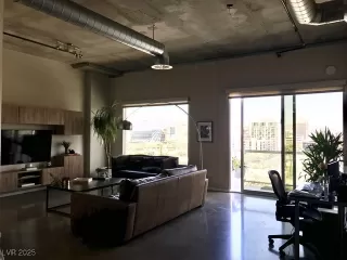 Photo #1: 2680621 Listing 